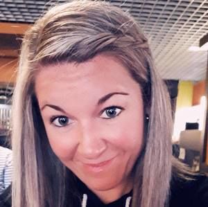 Meet your Posher, Cynthia